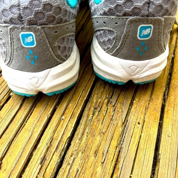 New Balance 630 Shoes - Picture 5 of 7